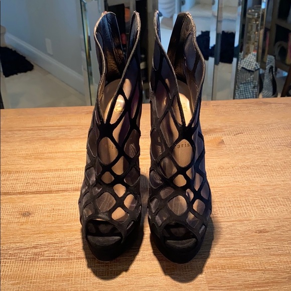 Christian Louboutin - Picture 2 of 6